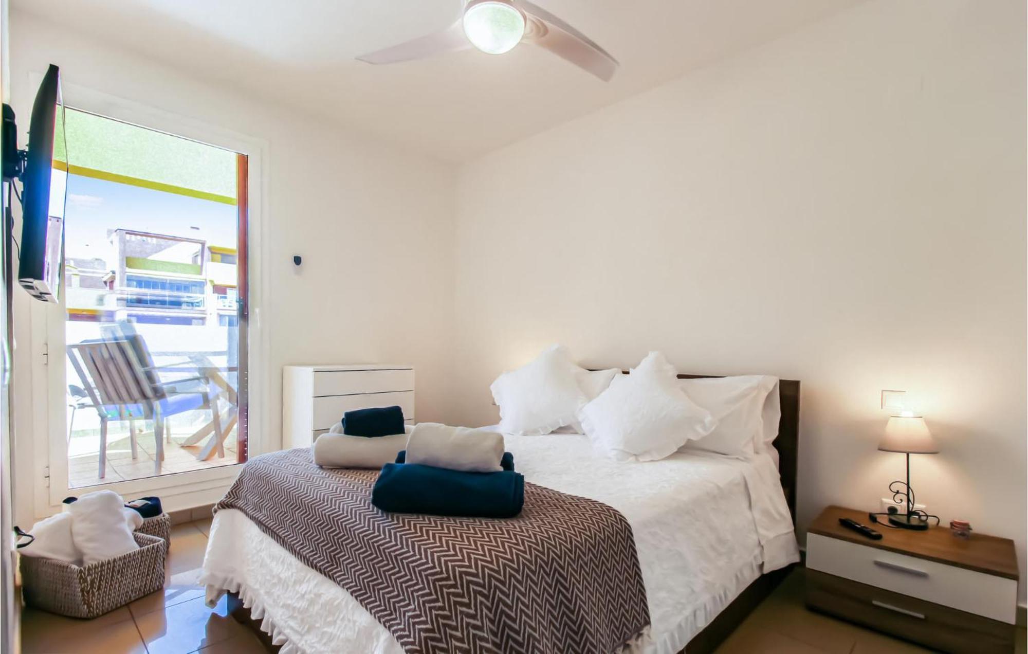 Awesome Apartment In Orihuela With Kitchen بلايا فلامنكا المظهر الخارجي الصورة
