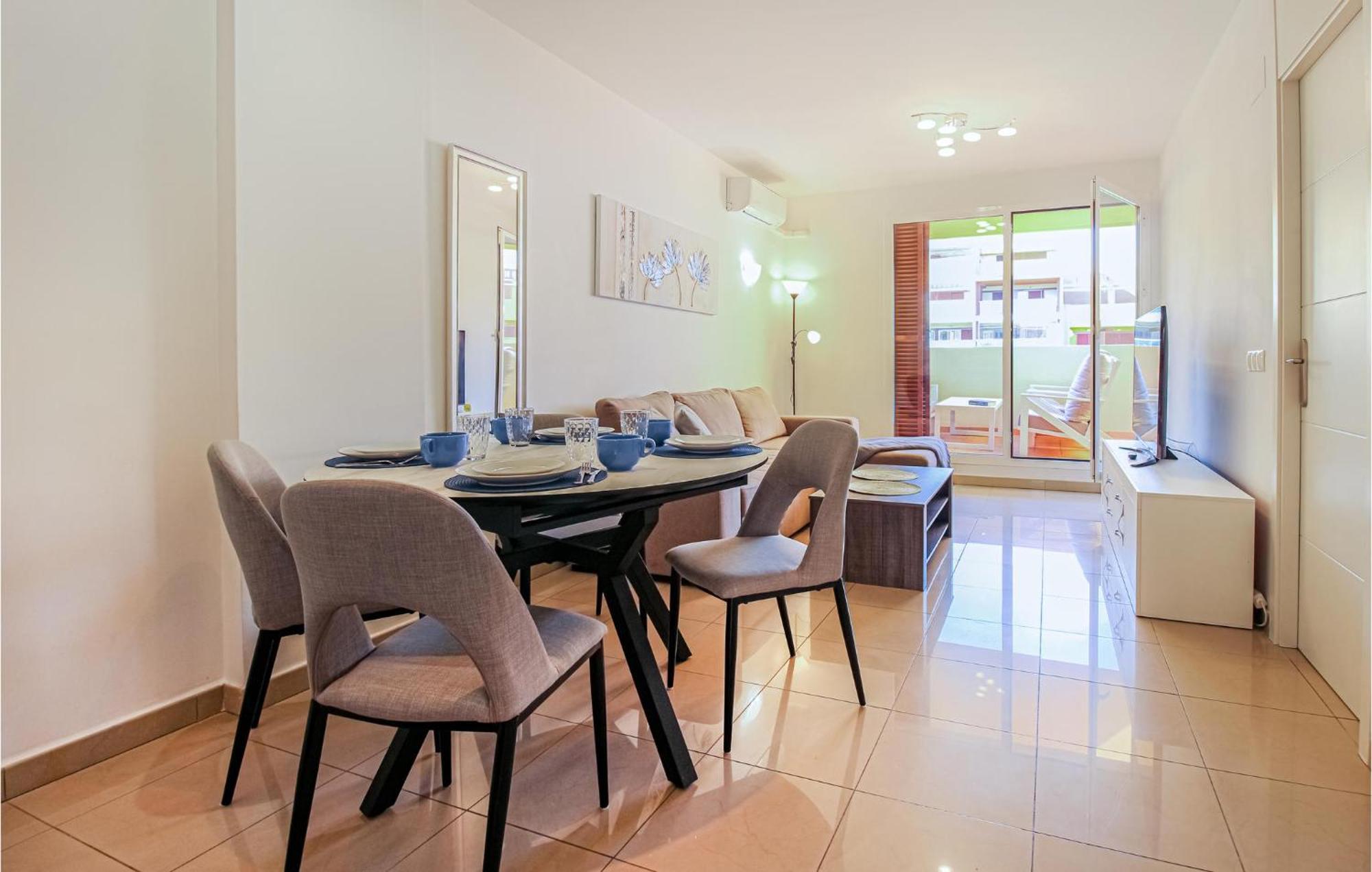 Awesome Apartment In Orihuela With Kitchen بلايا فلامنكا المظهر الخارجي الصورة